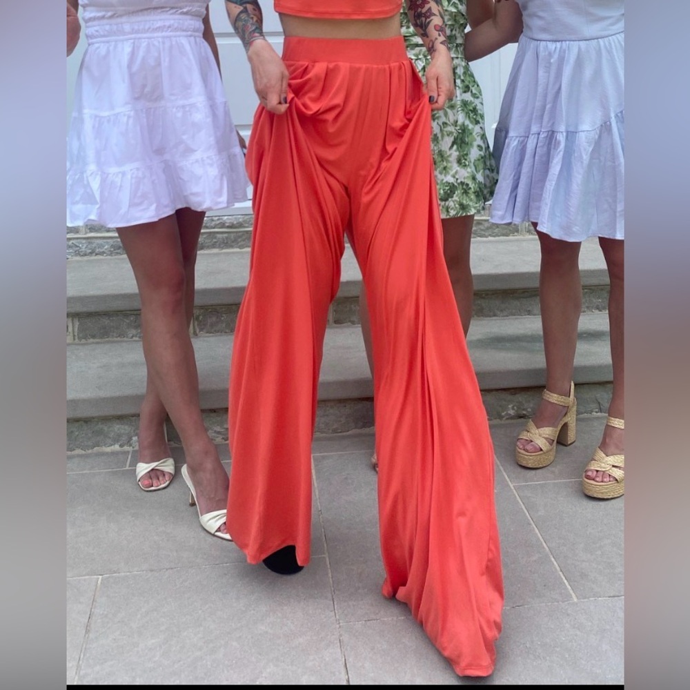 BACIO Vibrant Coral Wide-Leg Pants